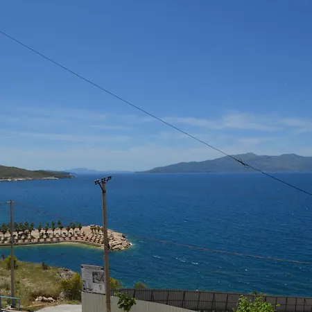 Tomas * Saranda